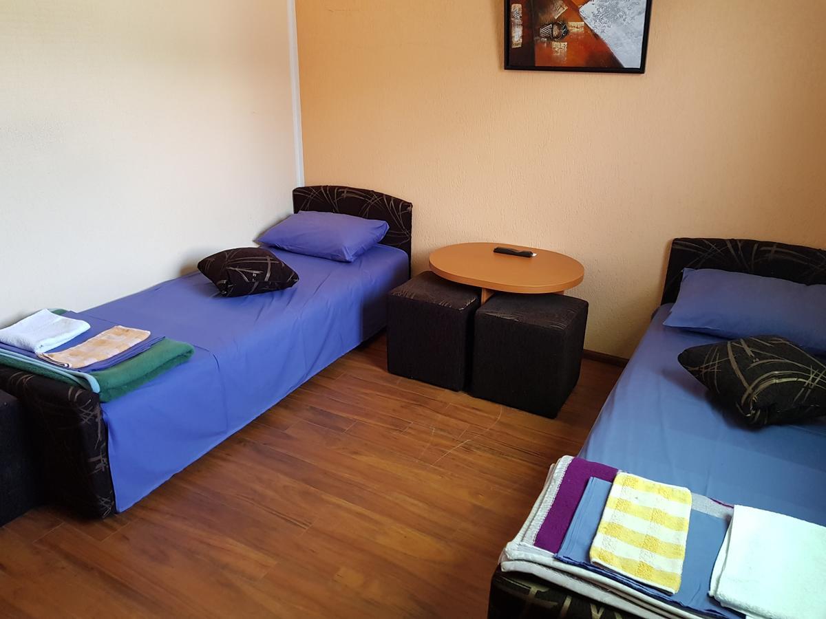 Pansion Basa Hotel Ustikolina Buitenkant foto