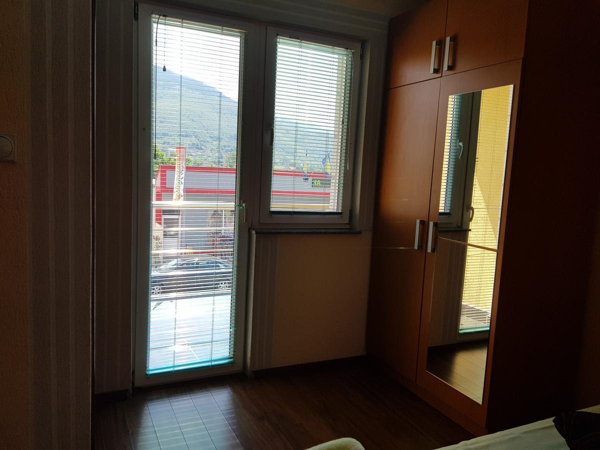 Pansion Basa Hotel Ustikolina Buitenkant foto