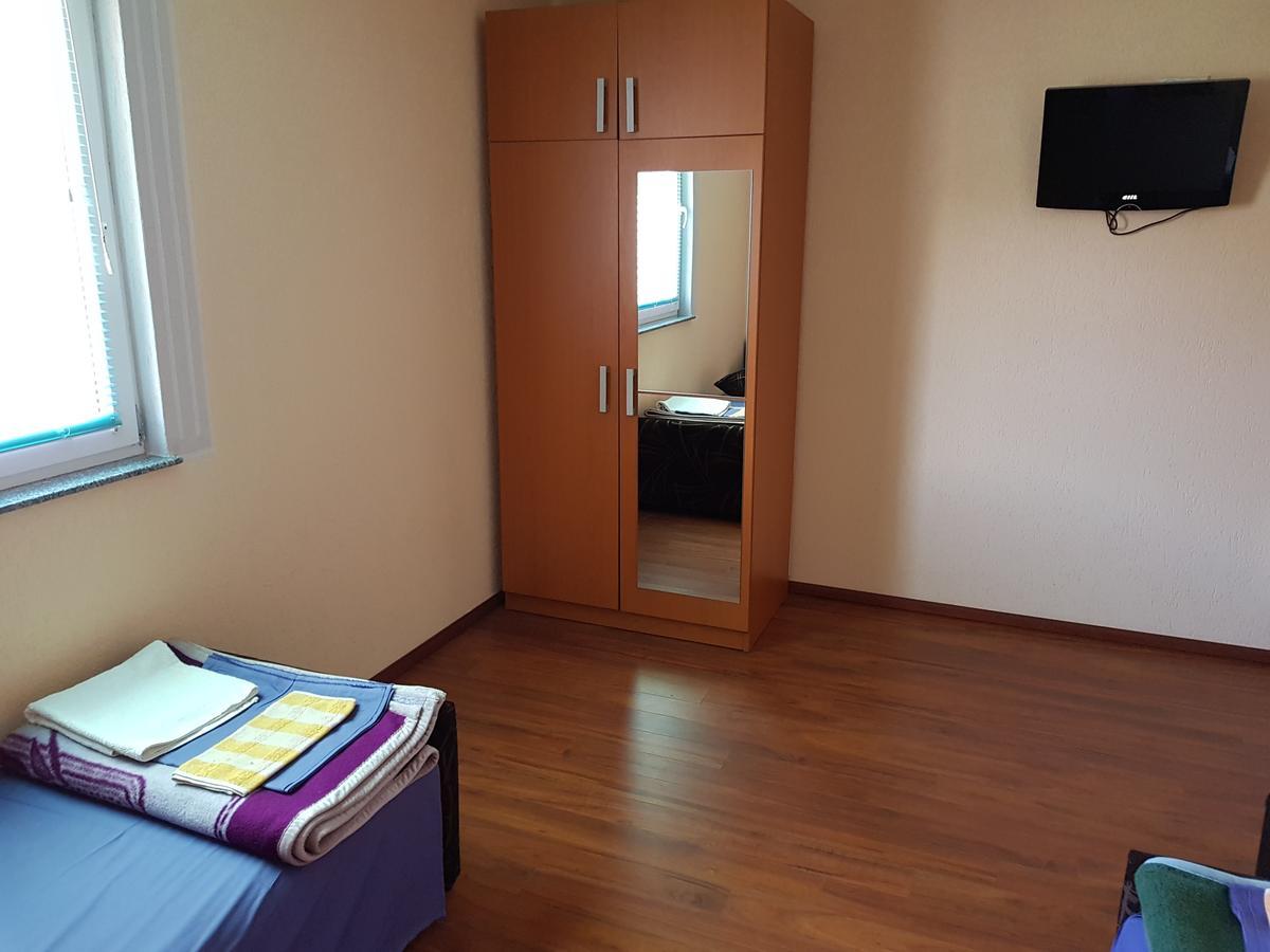 Pansion Basa Hotel Ustikolina Buitenkant foto
