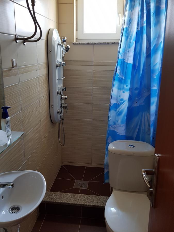 Pansion Basa Hotel Ustikolina Buitenkant foto